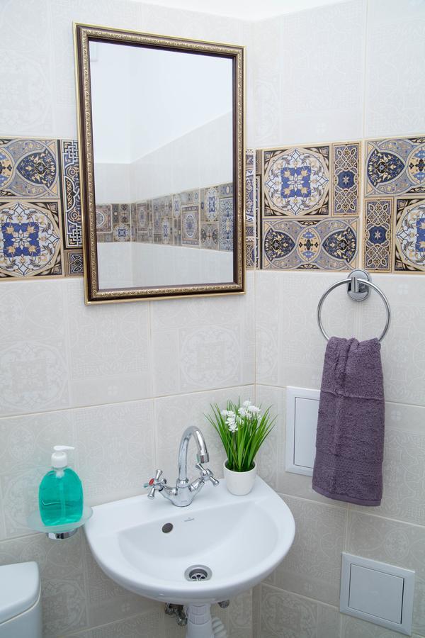 Luxury Lviv Apartment Bagian luar foto