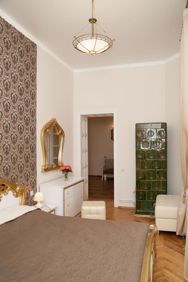 Luxury Lviv Apartment Bagian luar foto